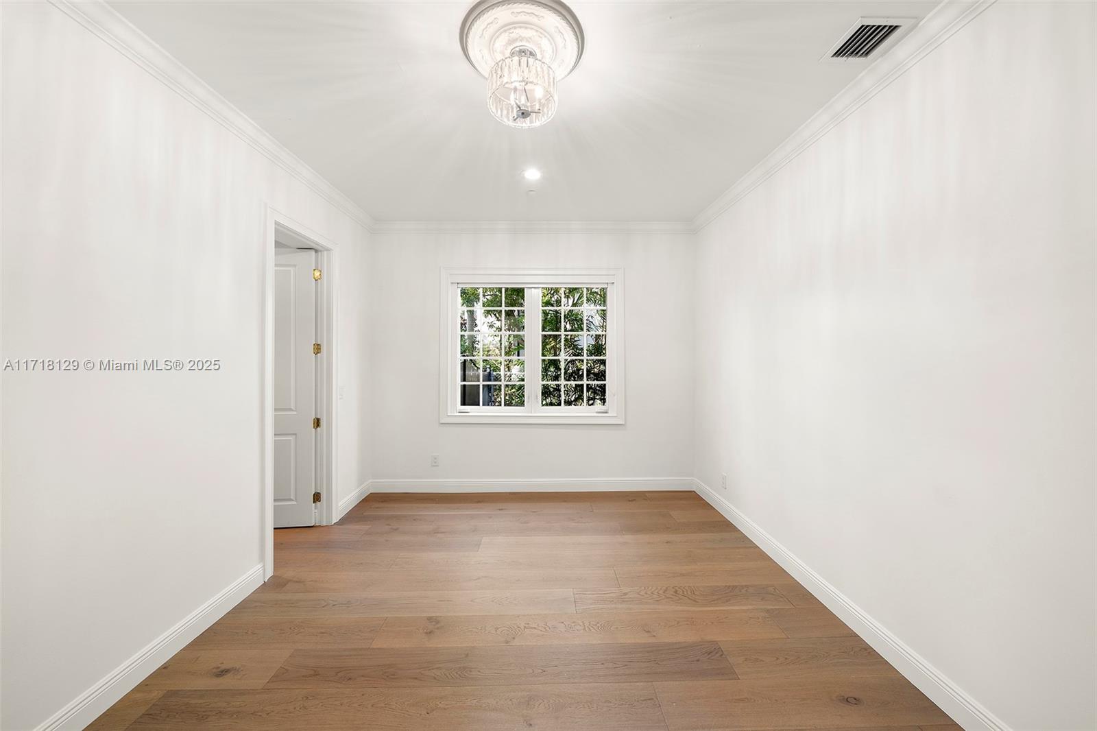 SANSTROM ESTATES - Residential