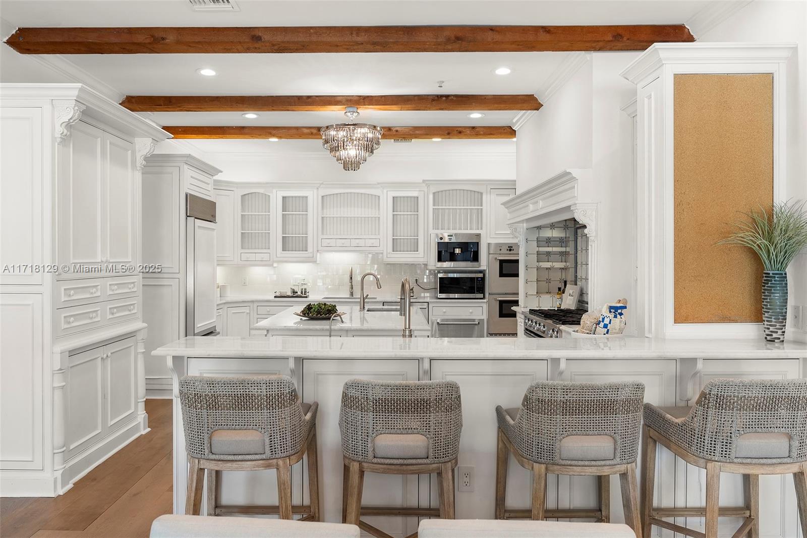 SANSTROM ESTATES - Residential
