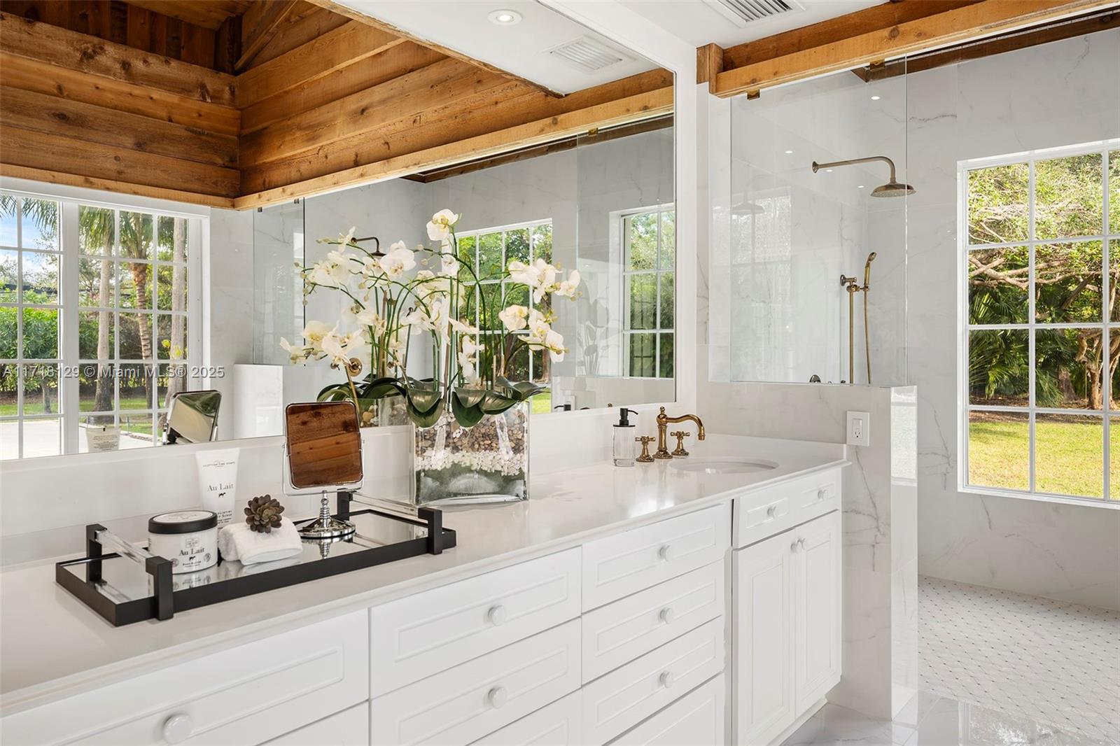 SANSTROM ESTATES - Residential