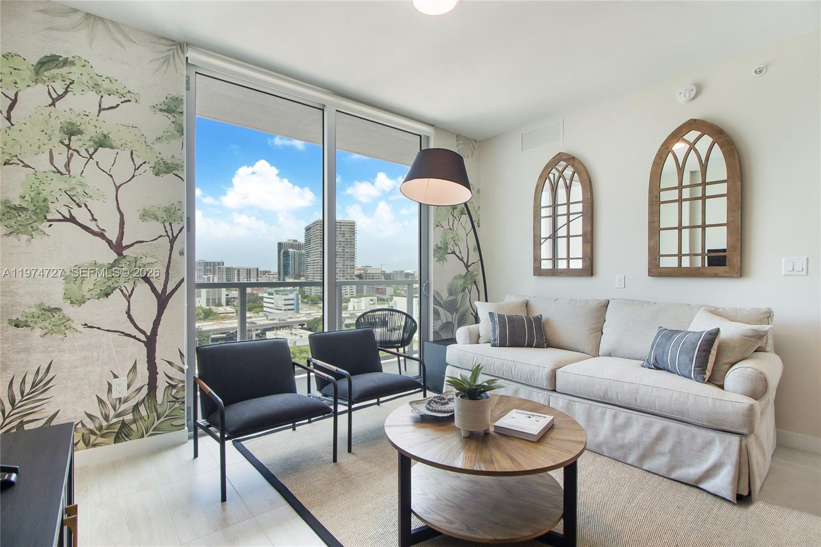 QUADRO CONDO - Residential