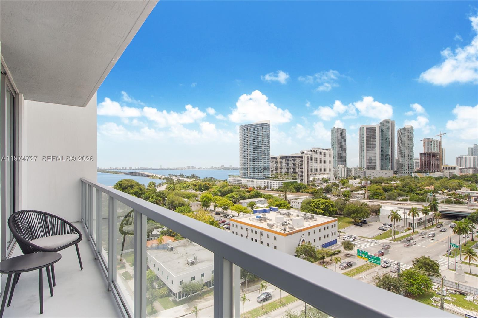 QUADRO CONDO - Residential