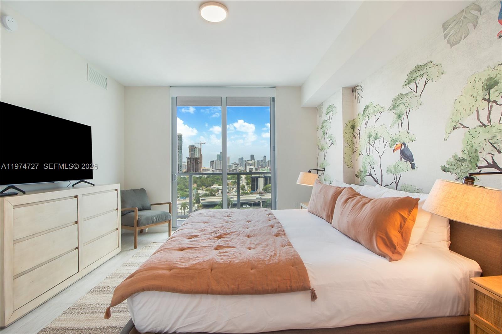 QUADRO CONDO - Residential