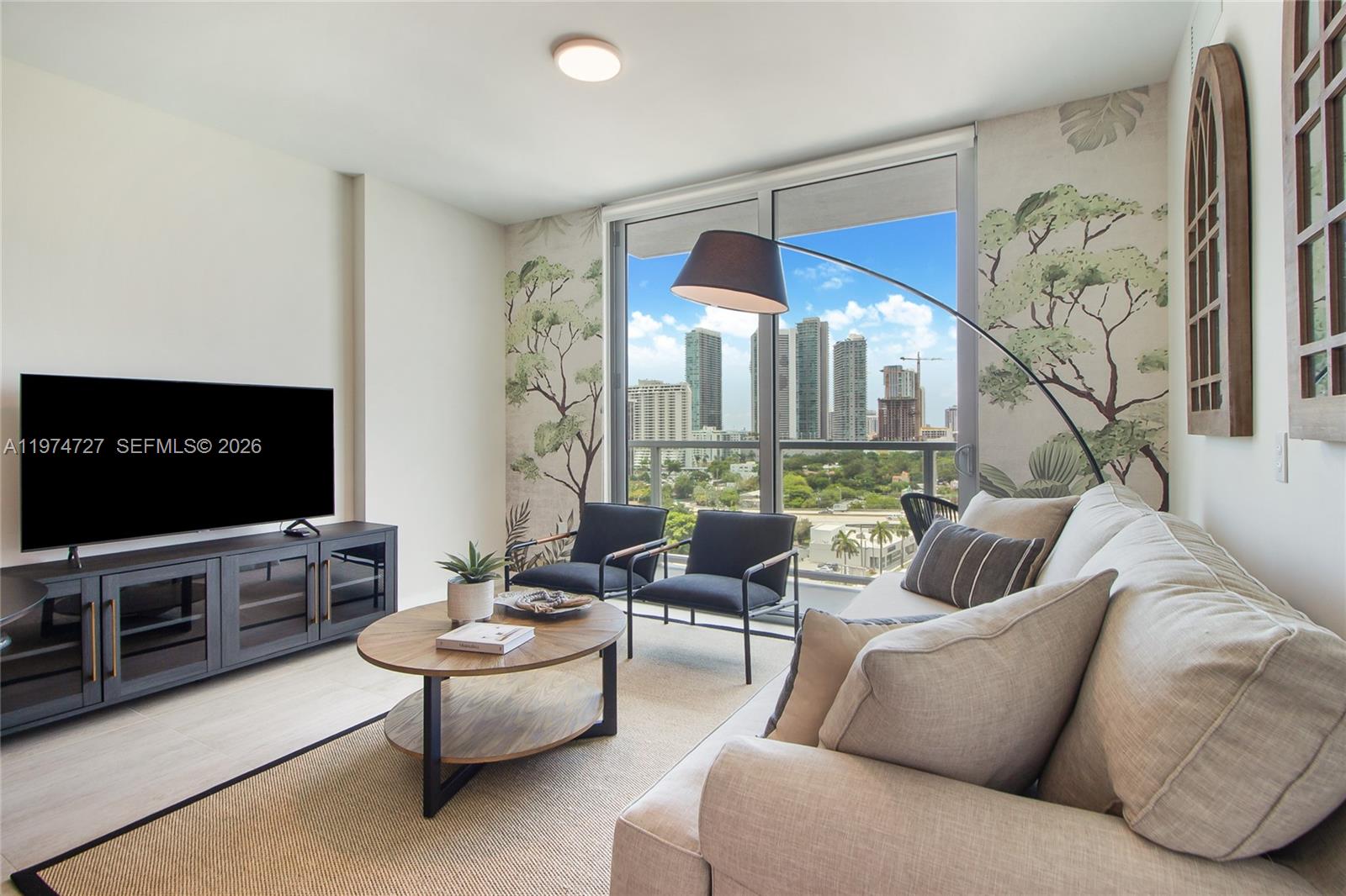 QUADRO CONDO - Residential