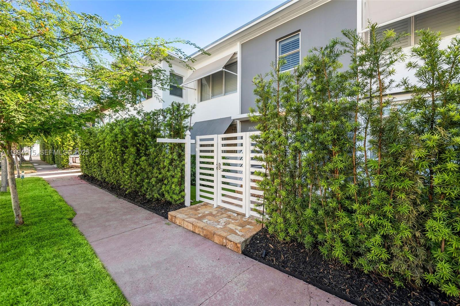 MIAMI BEACH NAUTILUS - Residential Income