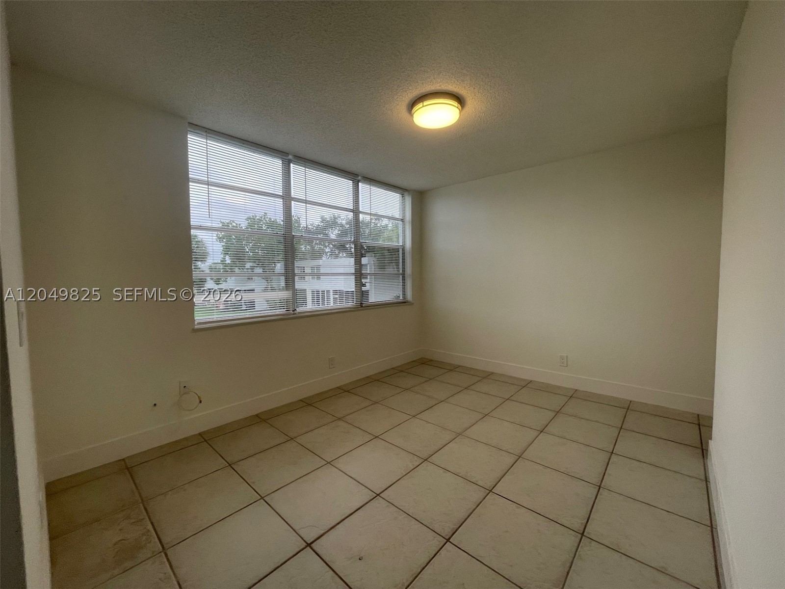 LIVE OAK CONDO ELEVEN - Residential