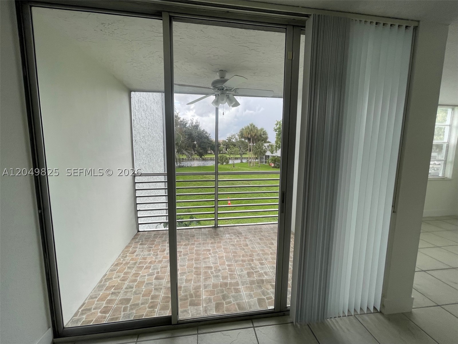 LIVE OAK CONDO ELEVEN - Residential
