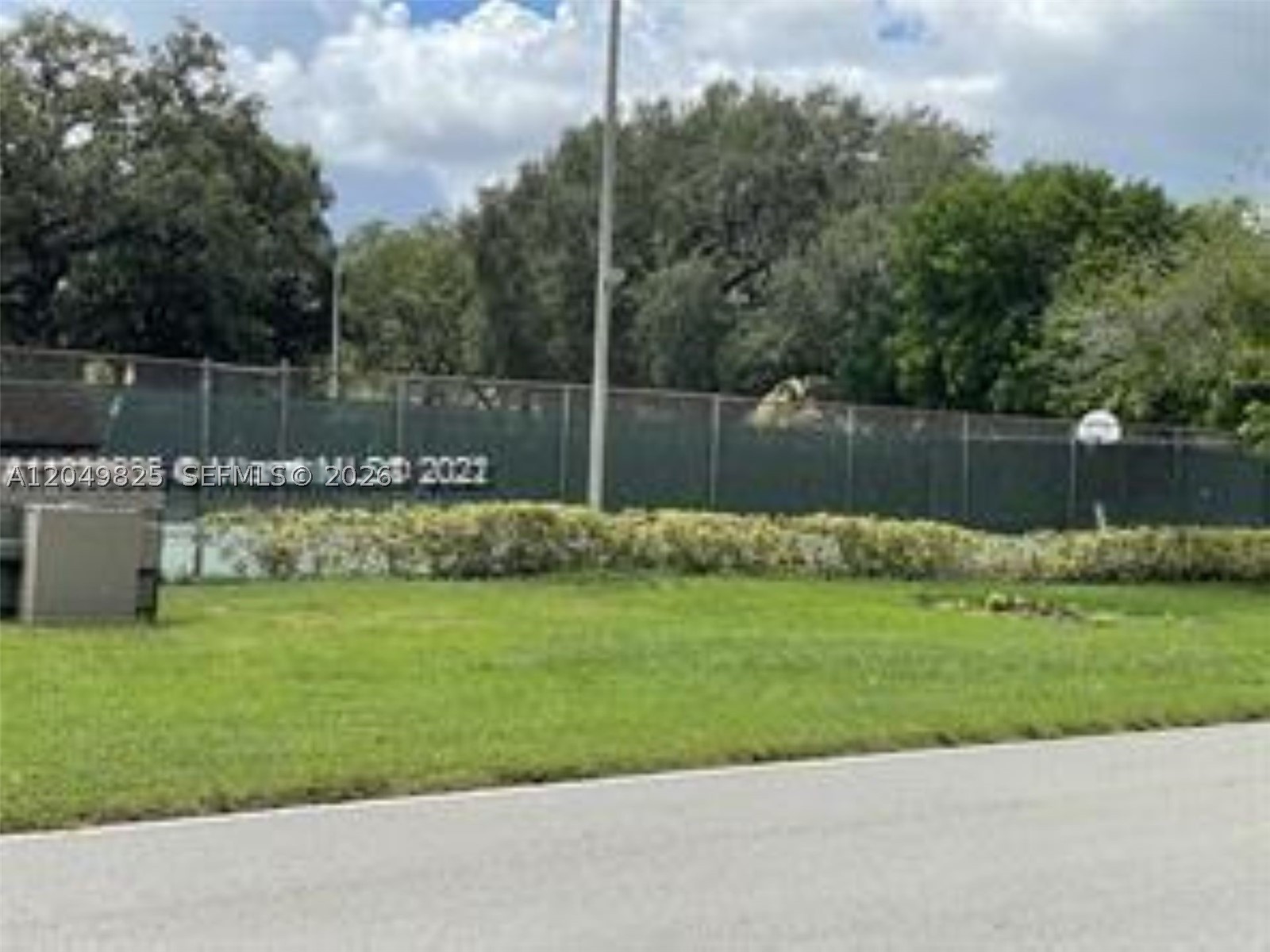 LIVE OAK CONDO ELEVEN - Residential