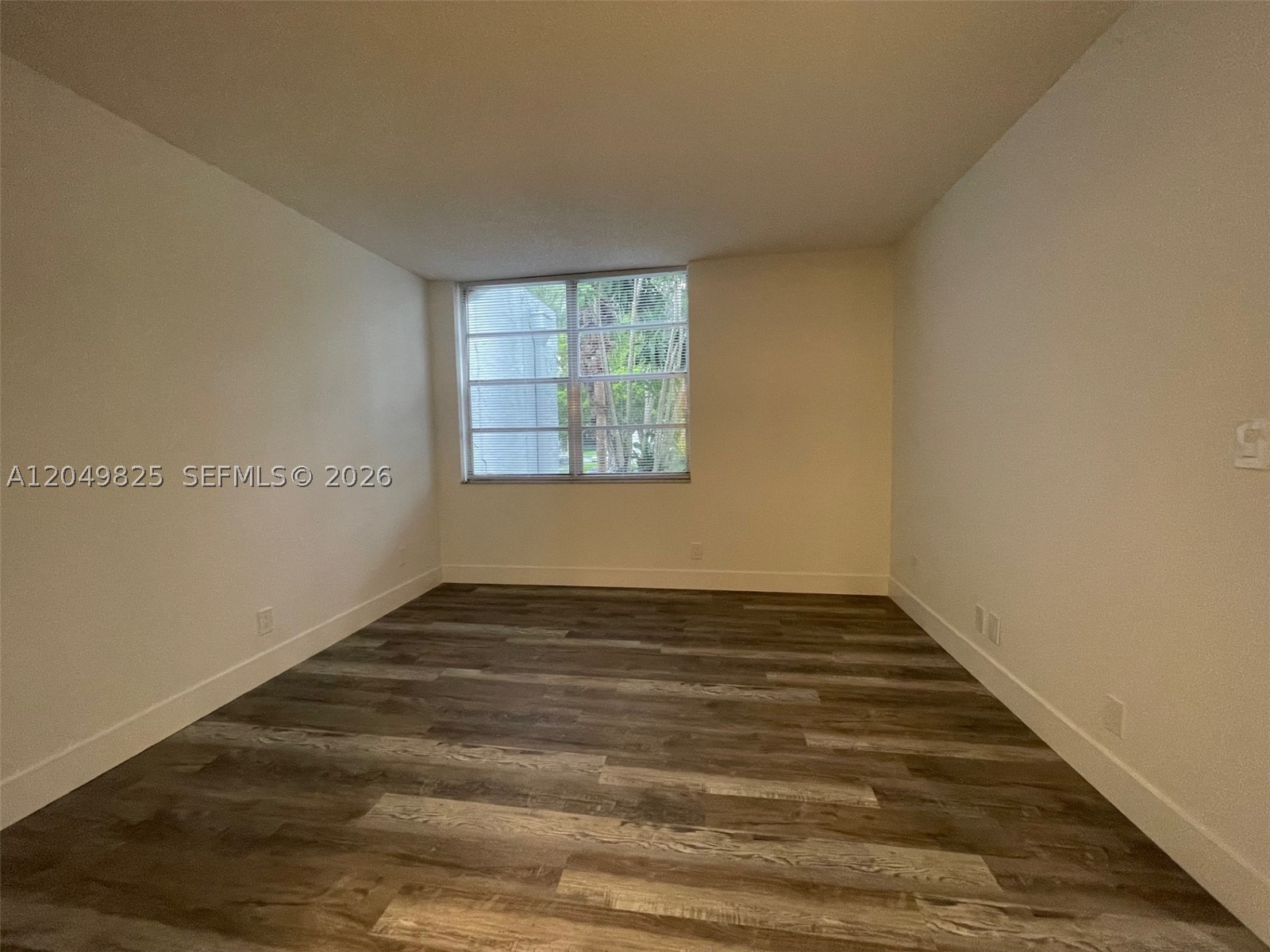 LIVE OAK CONDO ELEVEN - Residential