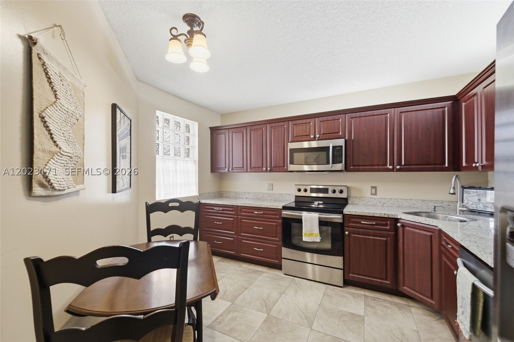 BAYVIEW VILLAGE B CONDO - Residential