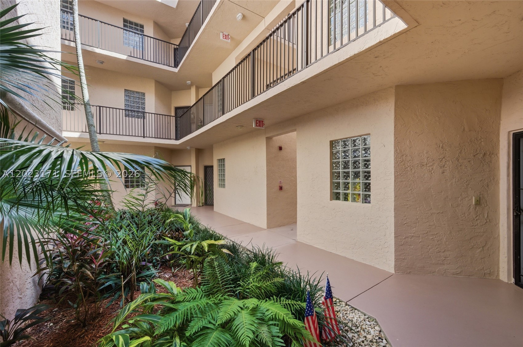 BAYVIEW VILLAGE B CONDO - Residential