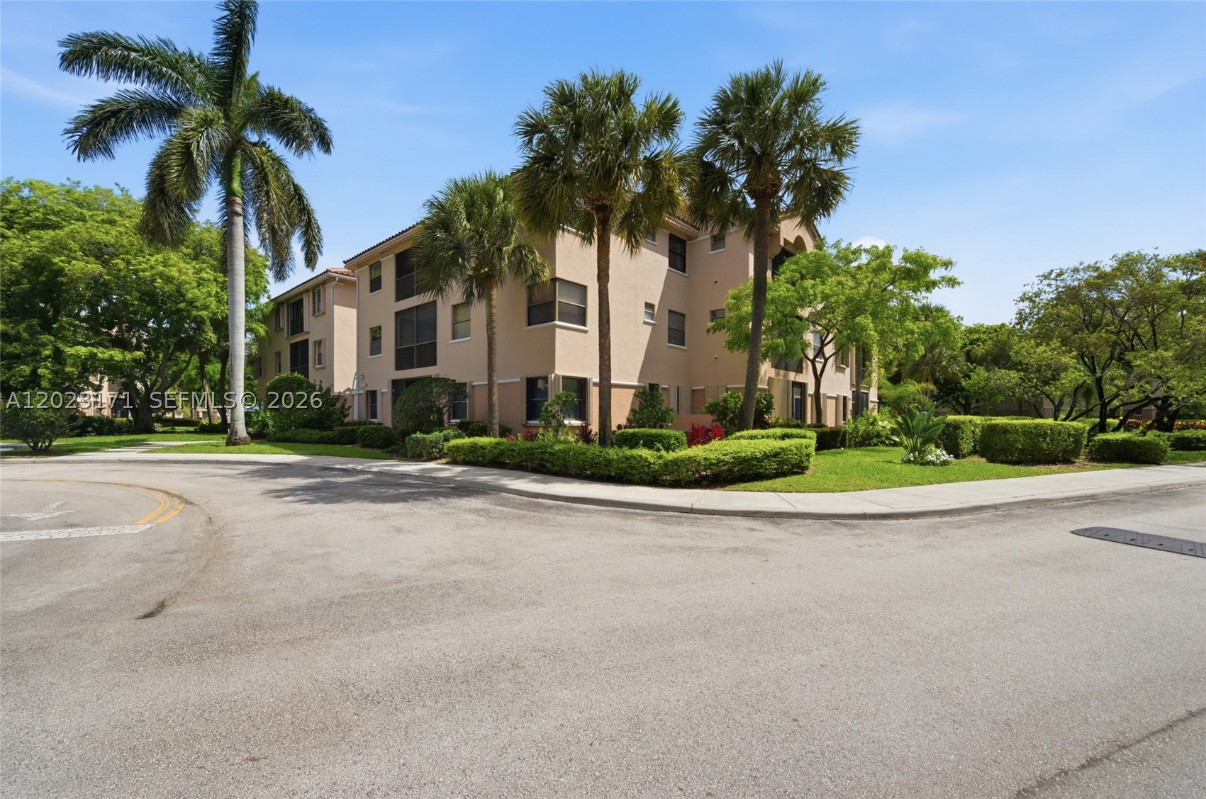 BAYVIEW VILLAGE B CONDO - Residential