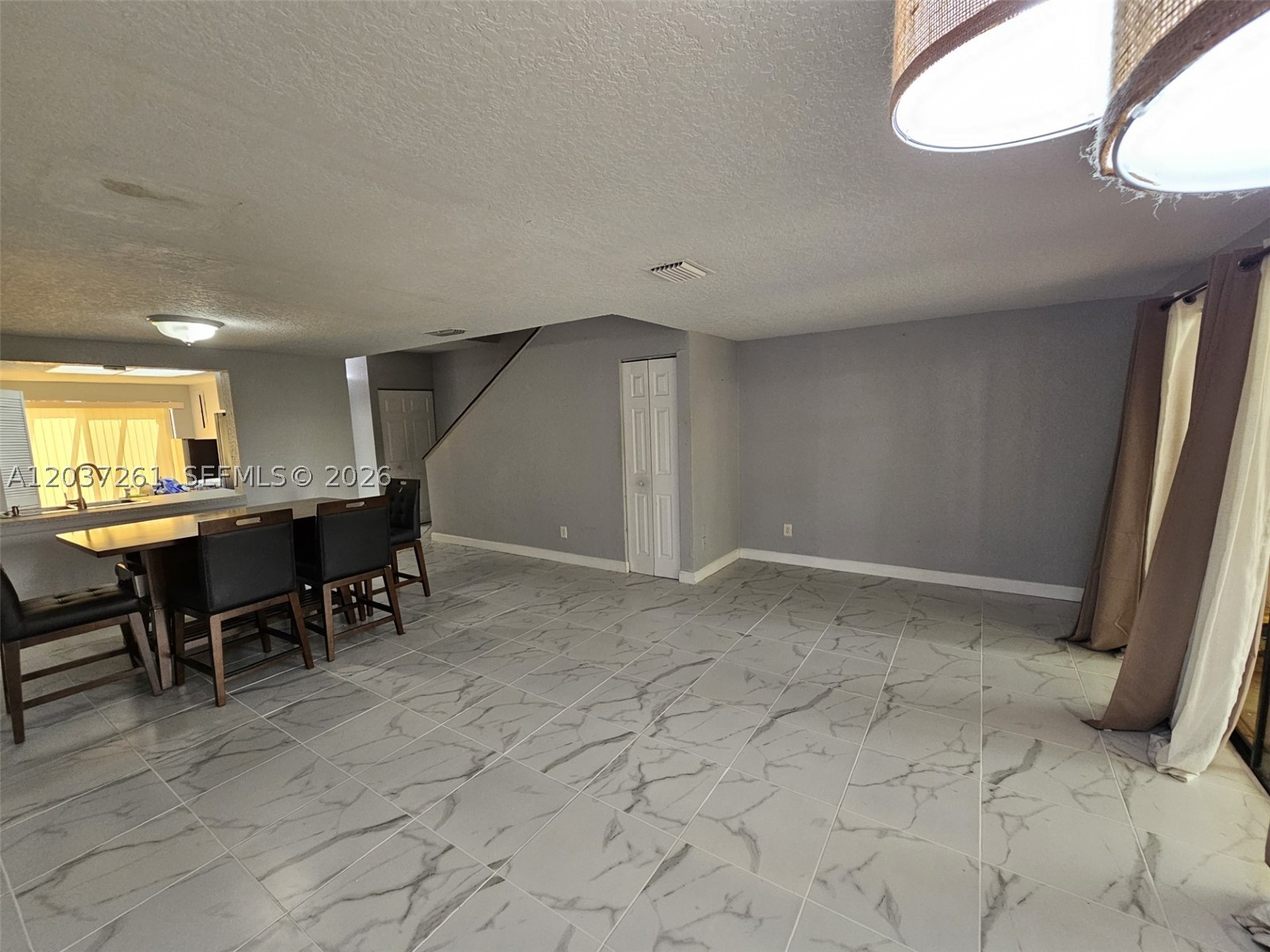 SPRINGTREE LAKES - Residential