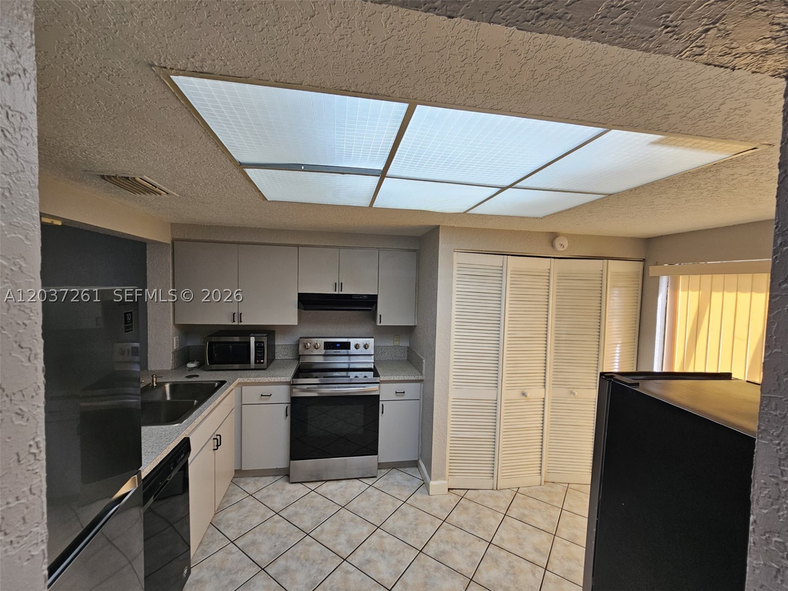 SPRINGTREE LAKES - Residential
