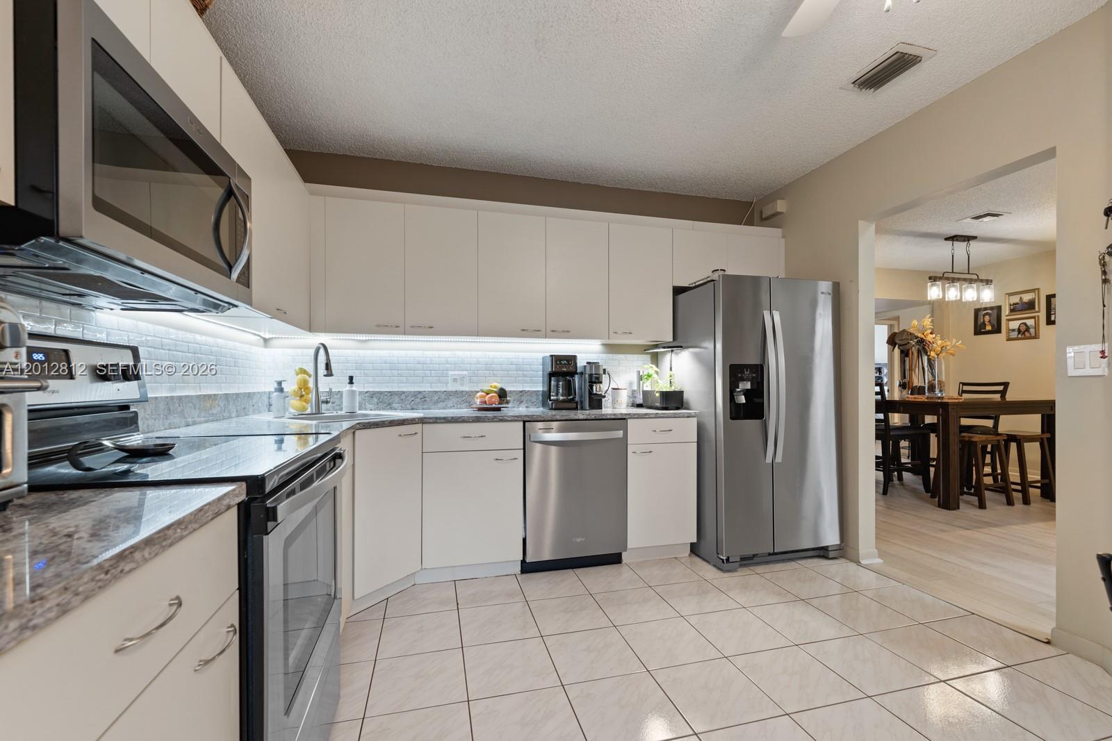 BAYPORT VILLAGE C CONDO - Residential