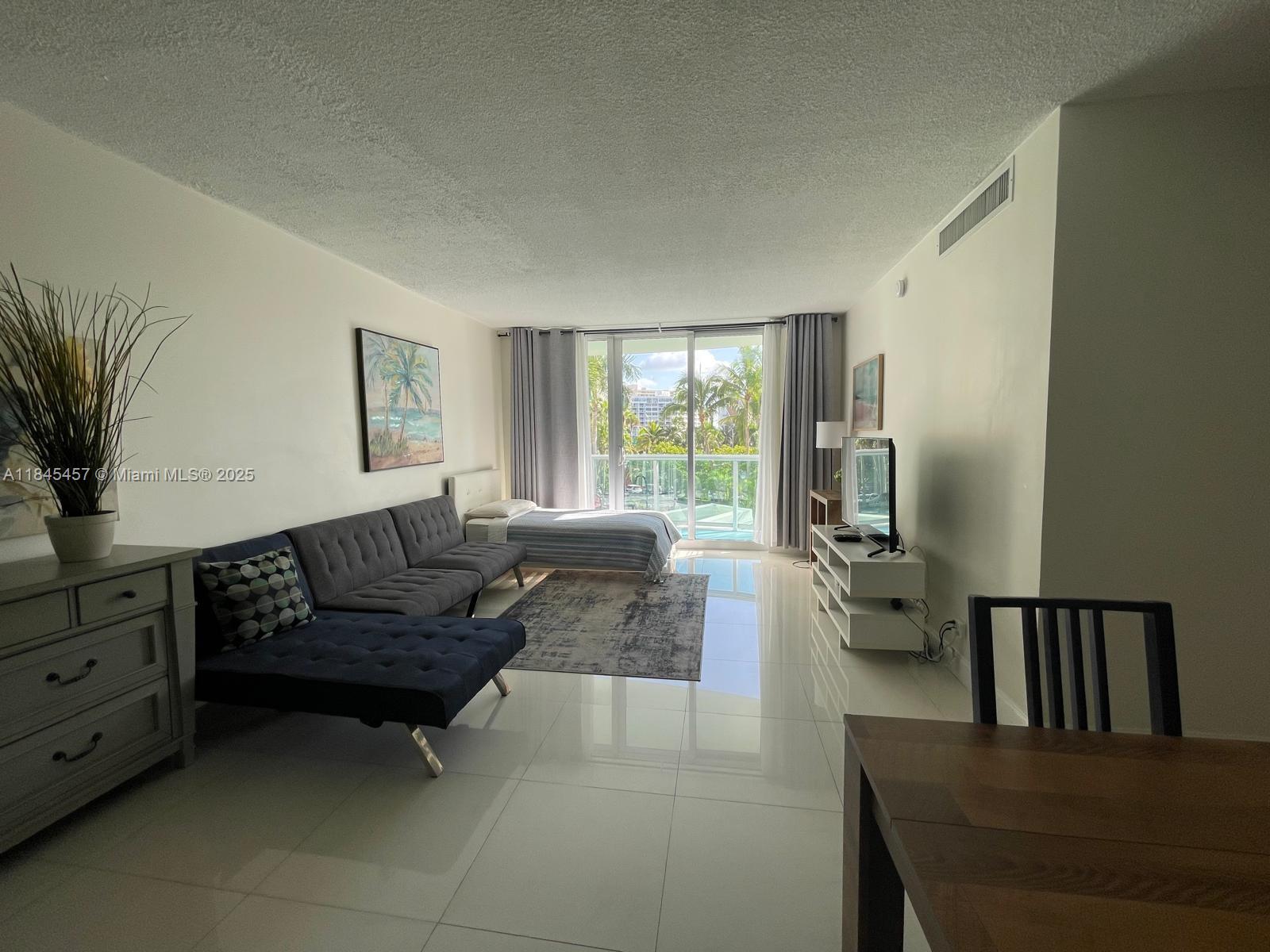 TIDES ON HOLLYWOOD BEACH - Residential