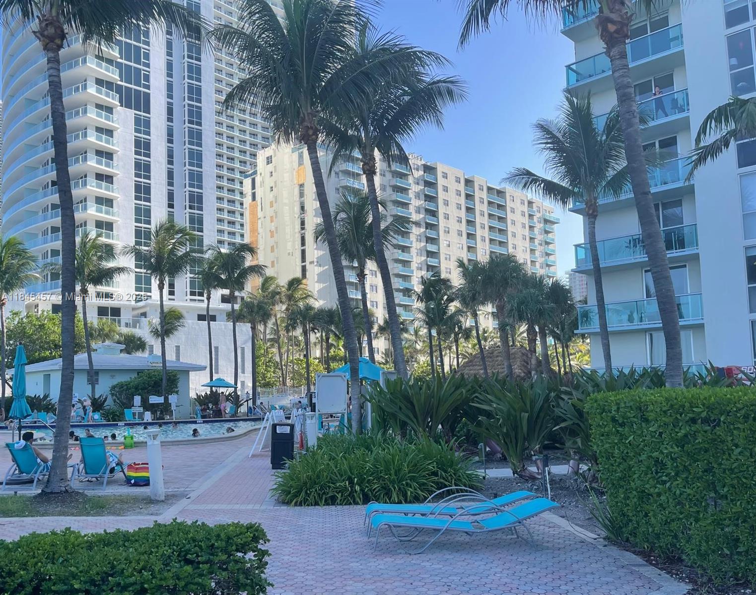 TIDES ON HOLLYWOOD BEACH - Residential