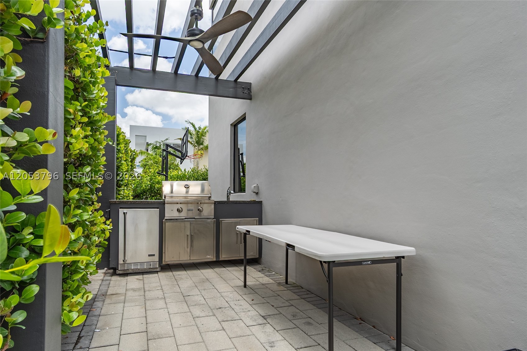 DORAL COMMONS RESIDENTIAL - Residential