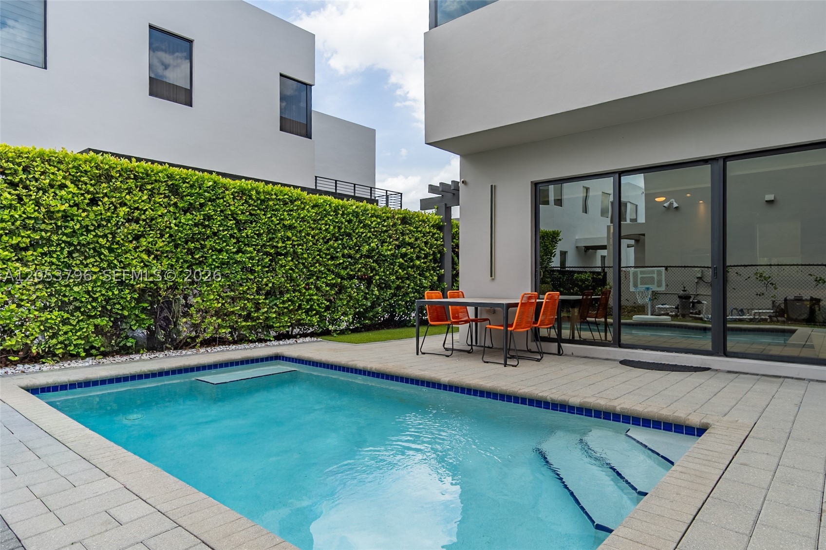 DORAL COMMONS RESIDENTIAL - Residential