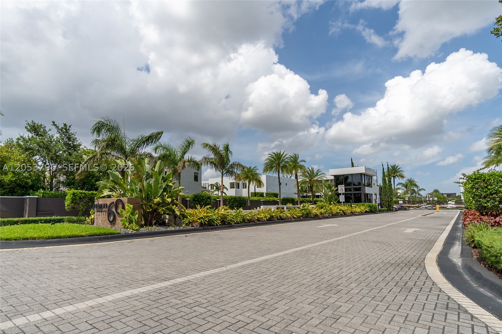 DORAL COMMONS RESIDENTIAL - Residential