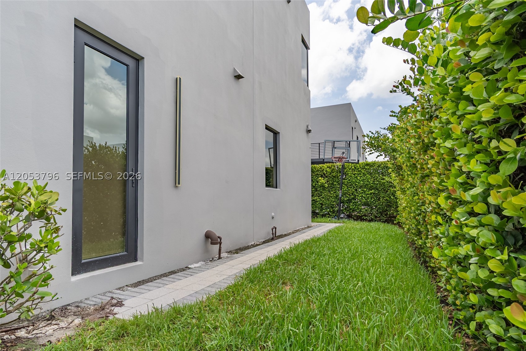 DORAL COMMONS RESIDENTIAL - Residential