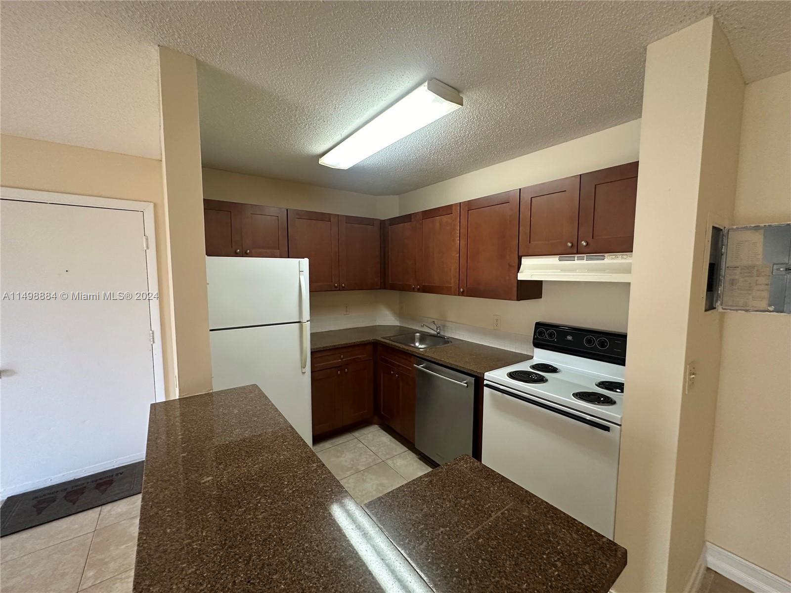LAKES OF JACARANDA CONDO - Residential