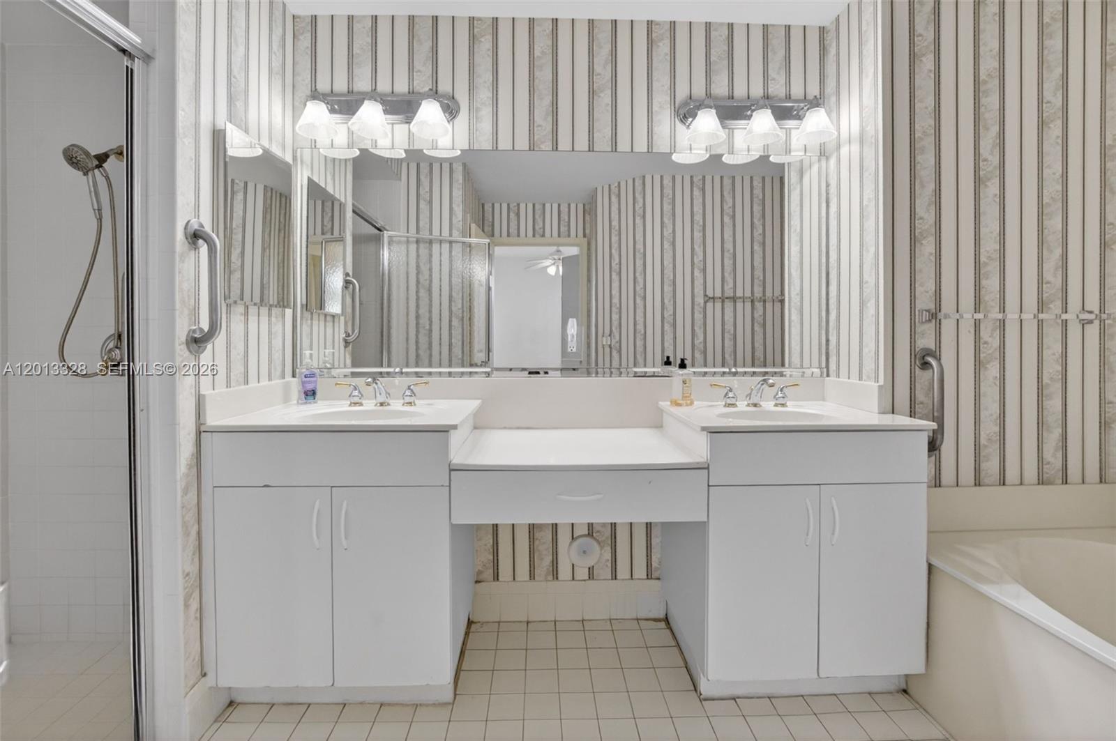 CRYSTAL POINTE II CONDO - Residential
