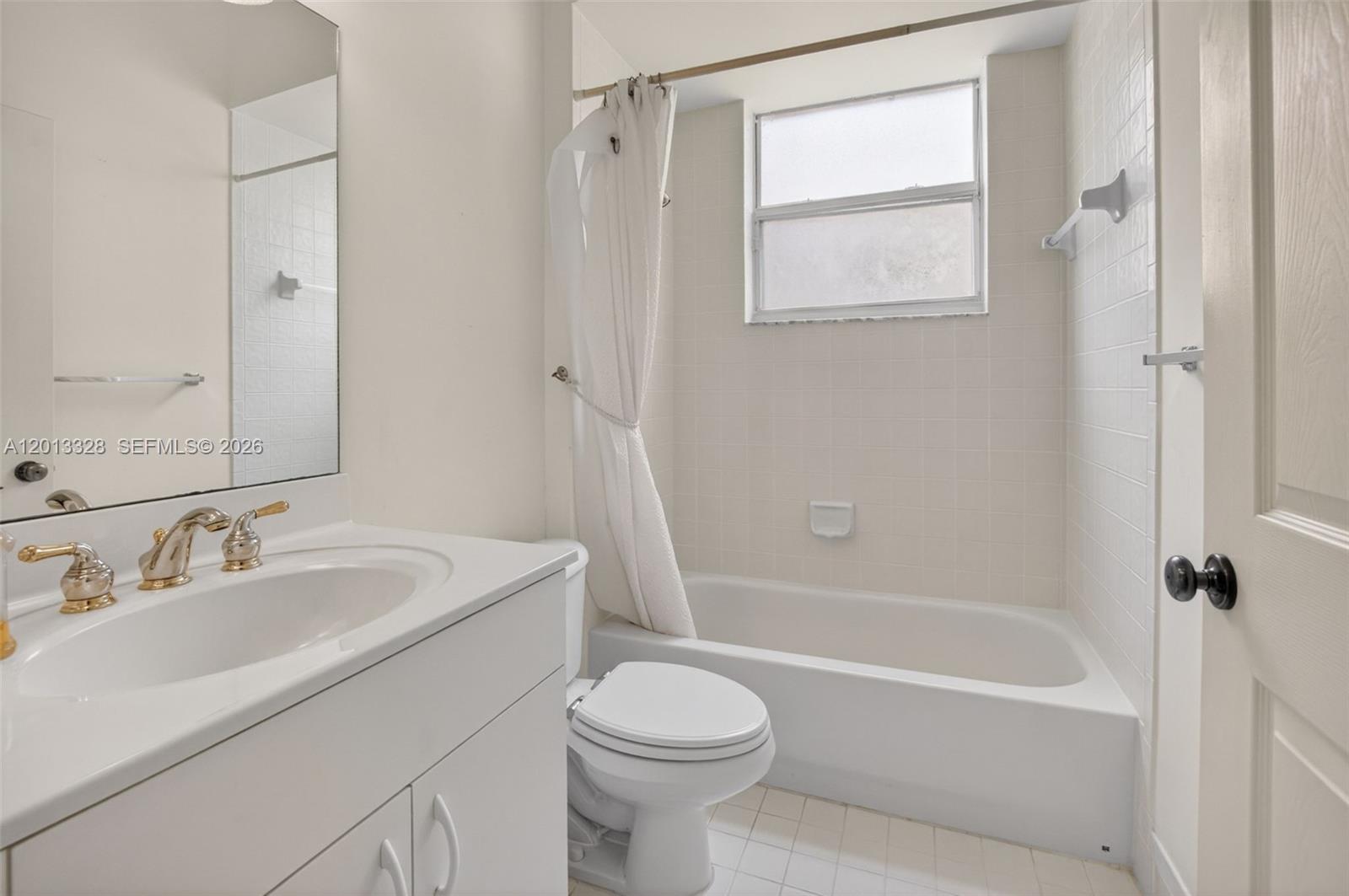 CRYSTAL POINTE II CONDO - Residential