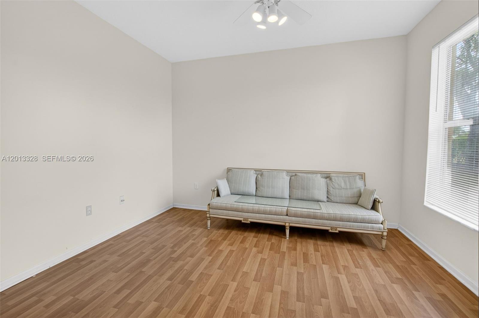 CRYSTAL POINTE II CONDO - Residential