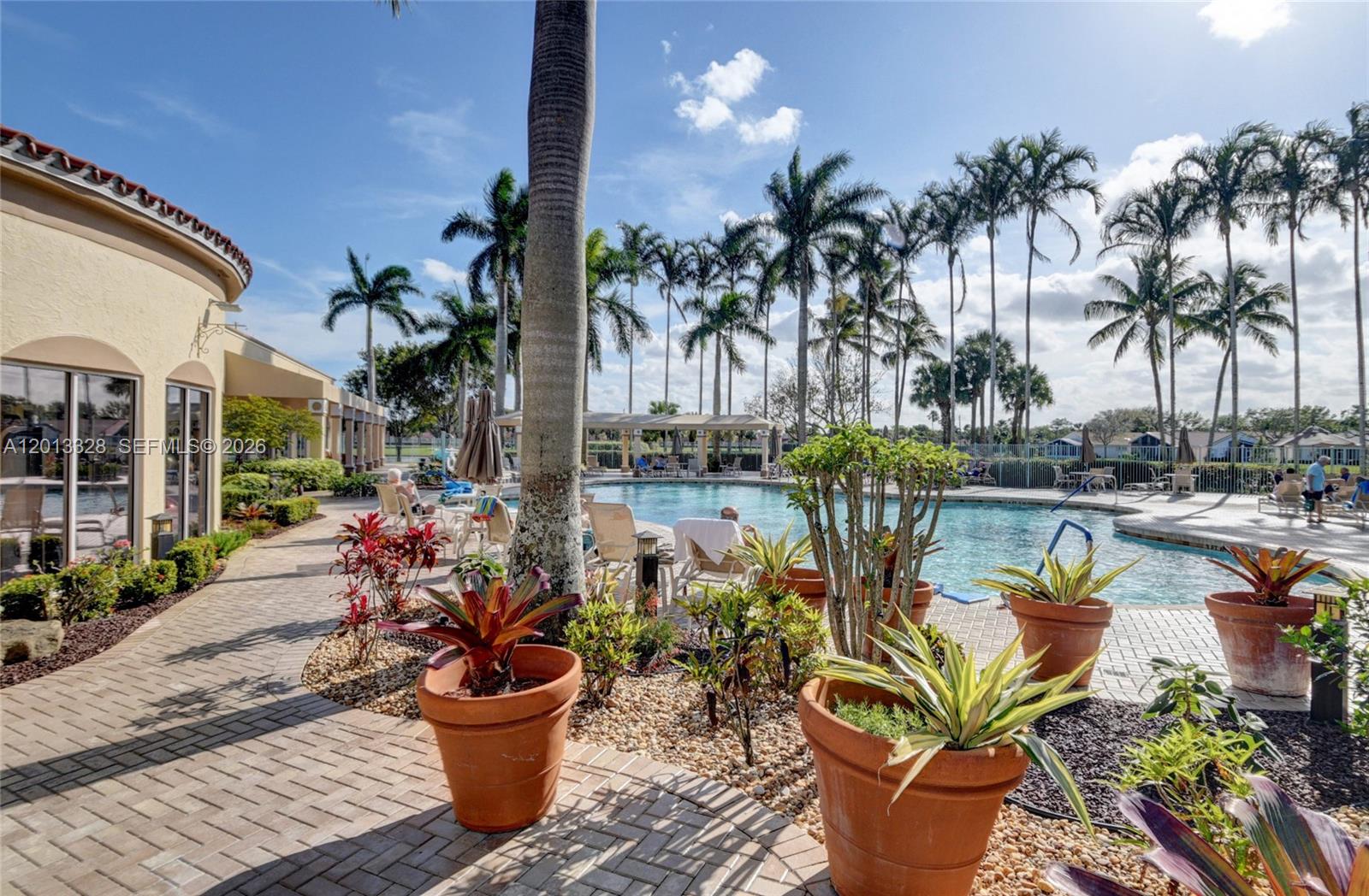 CRYSTAL POINTE II CONDO - Residential