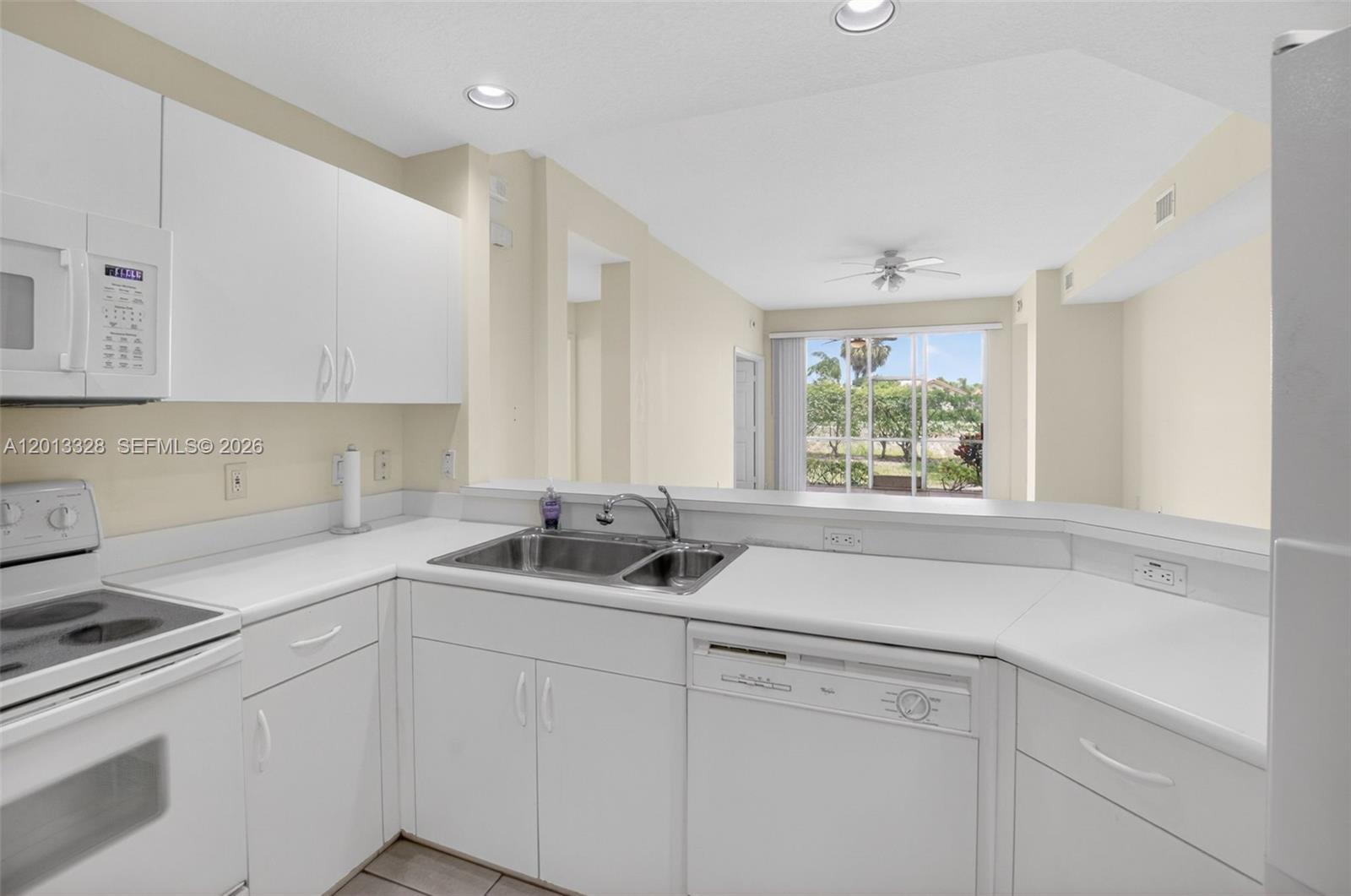 CRYSTAL POINTE II CONDO - Residential
