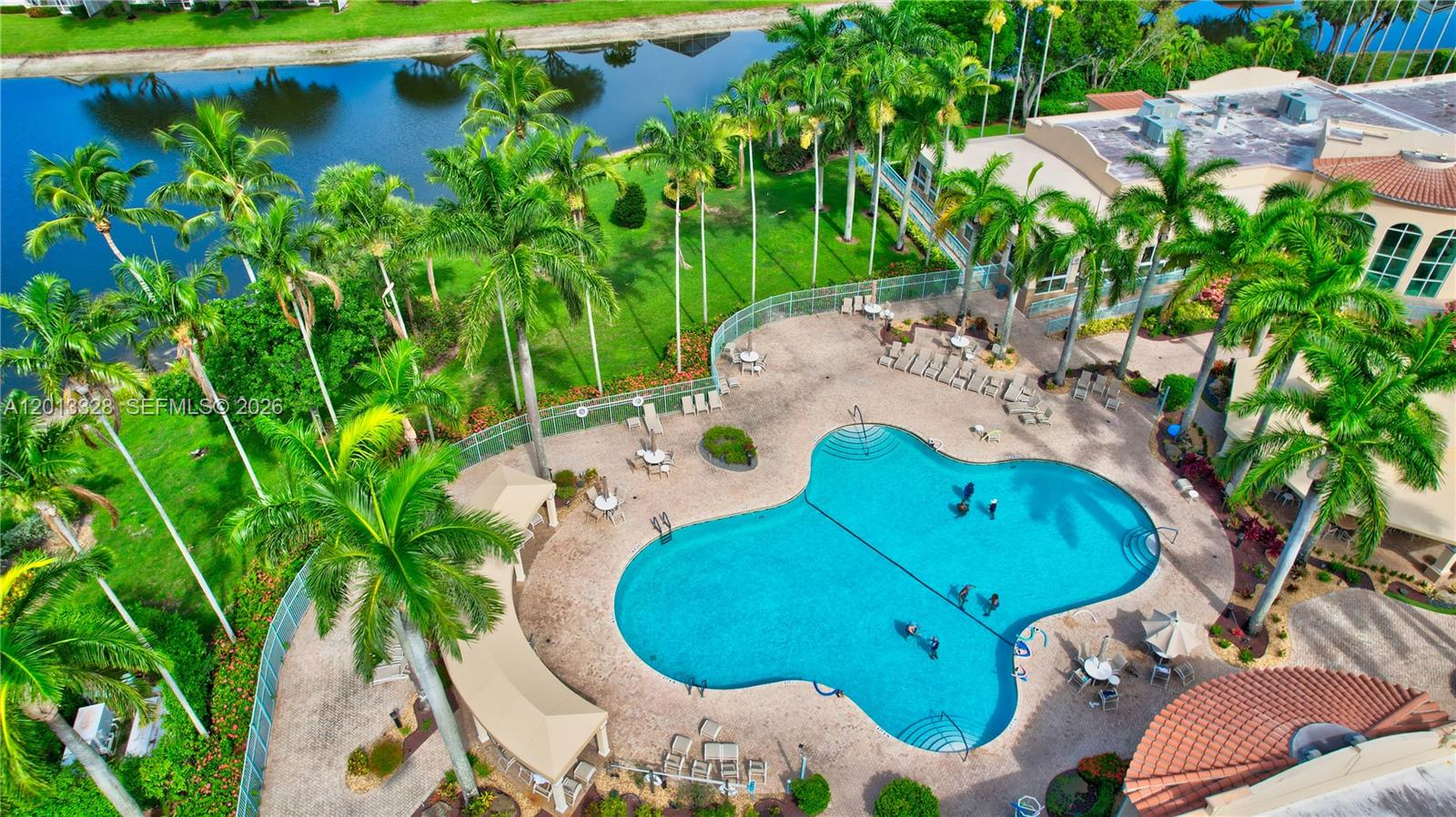 CRYSTAL POINTE II CONDO - Residential