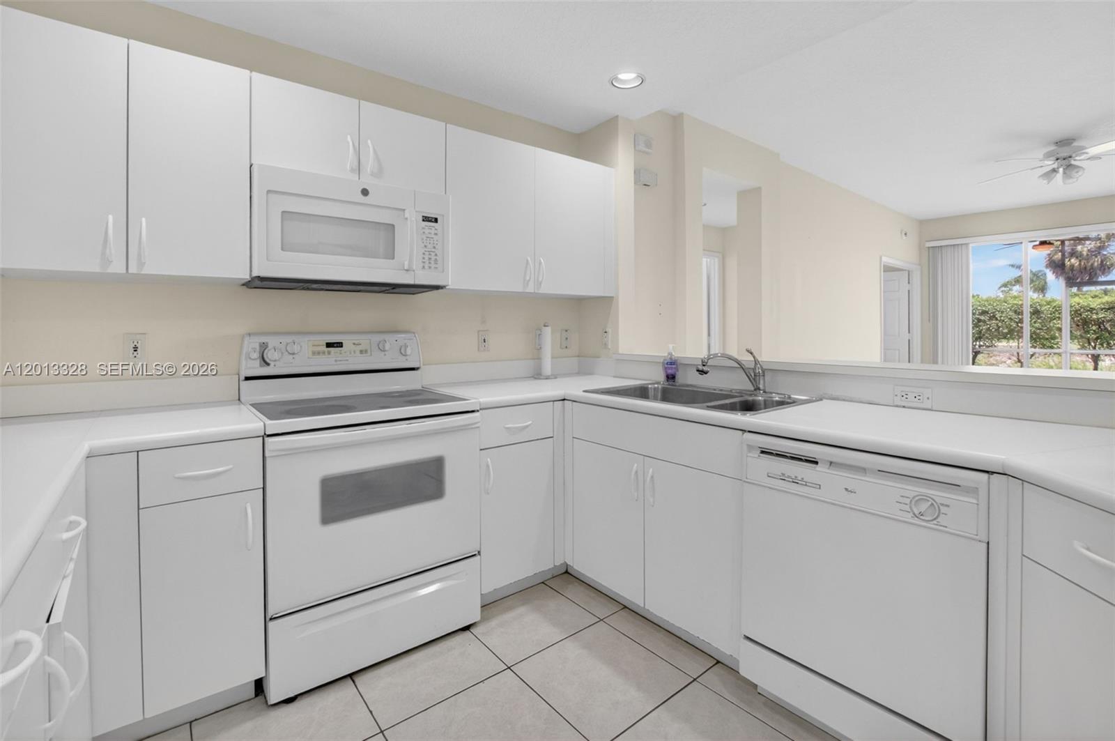 CRYSTAL POINTE II CONDO - Residential