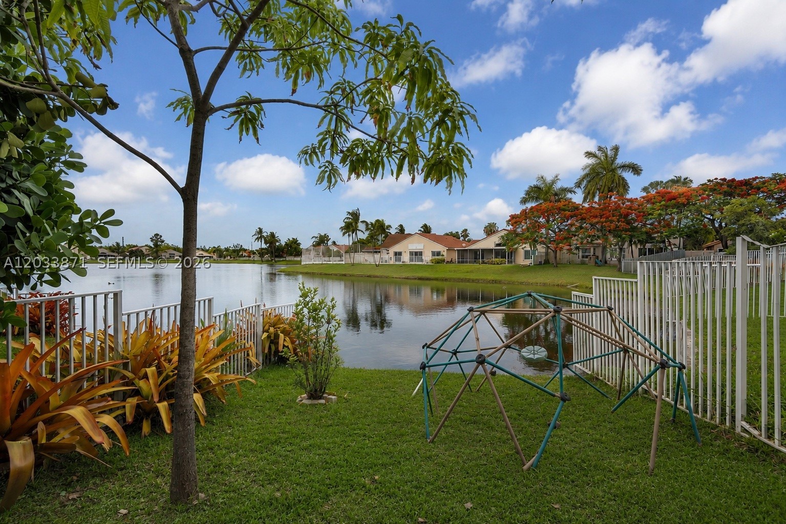 BANYAN OAKRIDGE PLAT - Residential