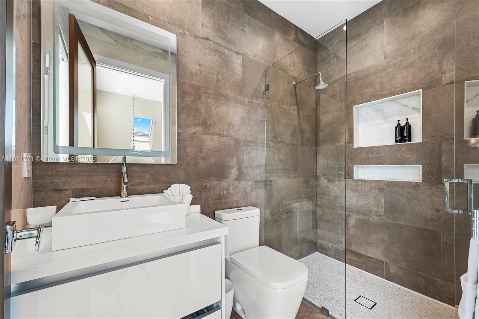 BEACH WAY HEIGHTS UNIT - Residential