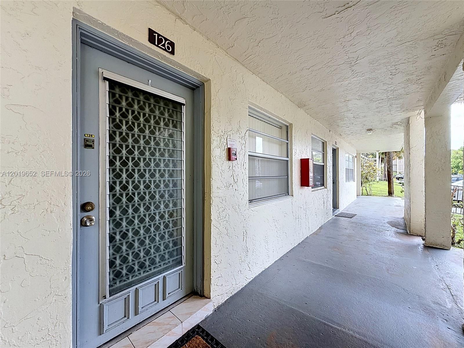 CYPRESS CHASE CONDO NO 5 - Residential