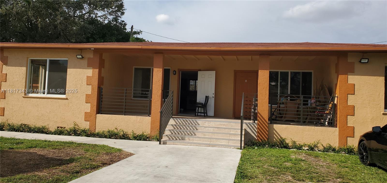 ARCH CREEKS ESTATES - Residential Lease