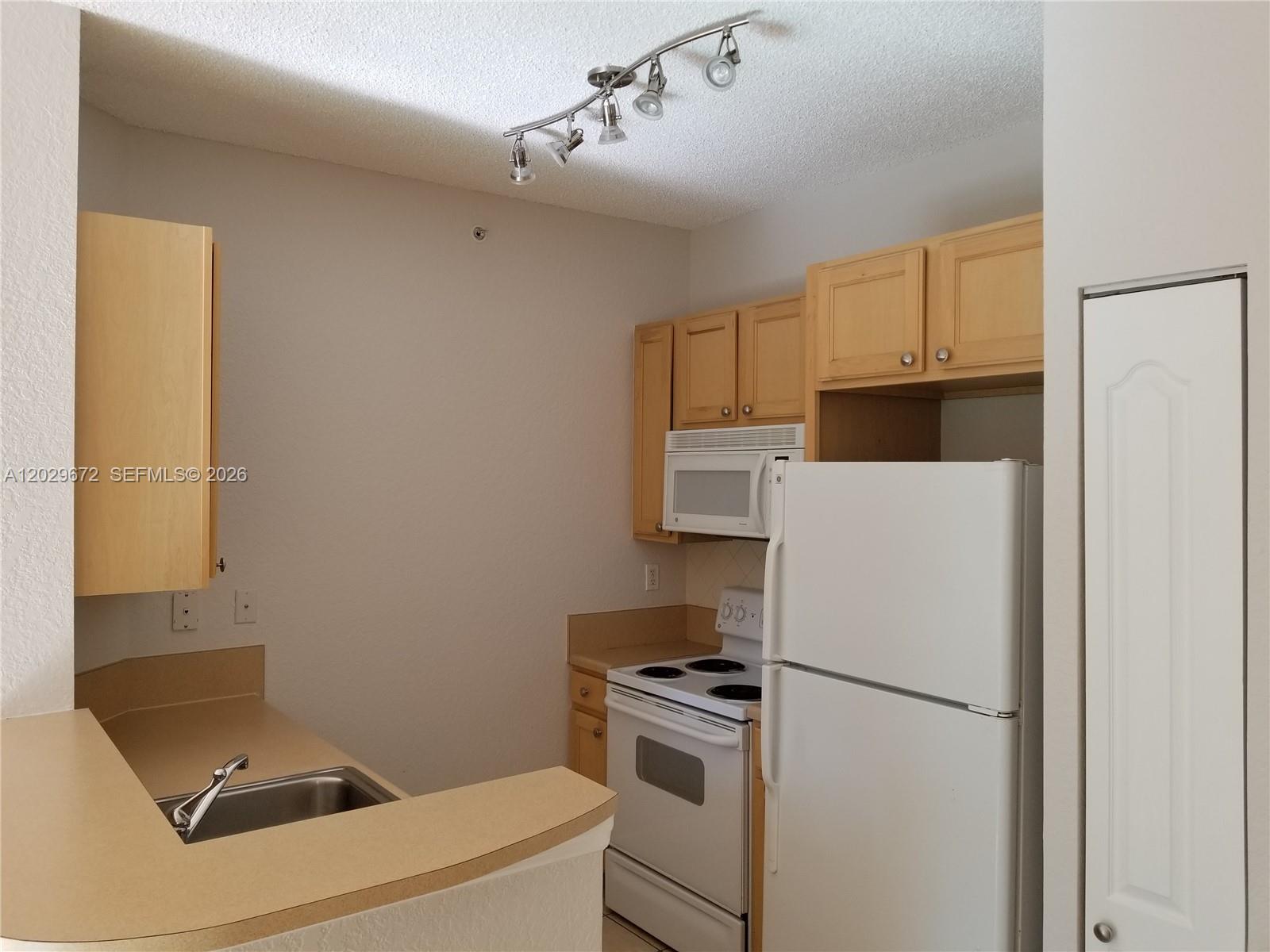 VALENCIA CONDO - Residential Lease