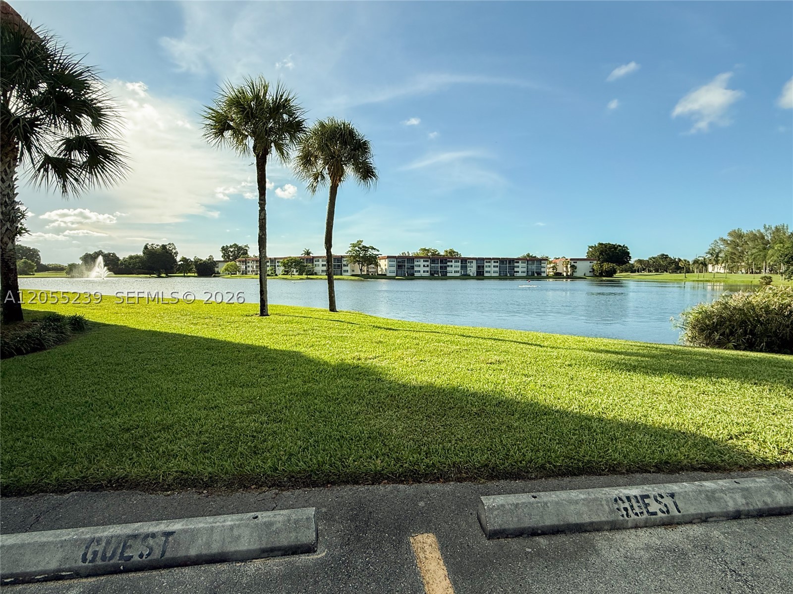 HOLLYBROOK GOLF AND - Residential