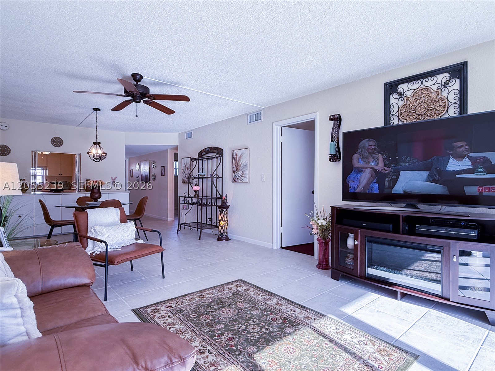 HOLLYBROOK GOLF AND - Residential
