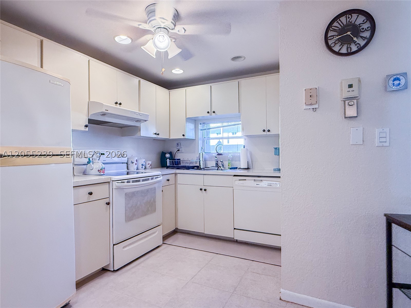 HOLLYBROOK GOLF AND - Residential