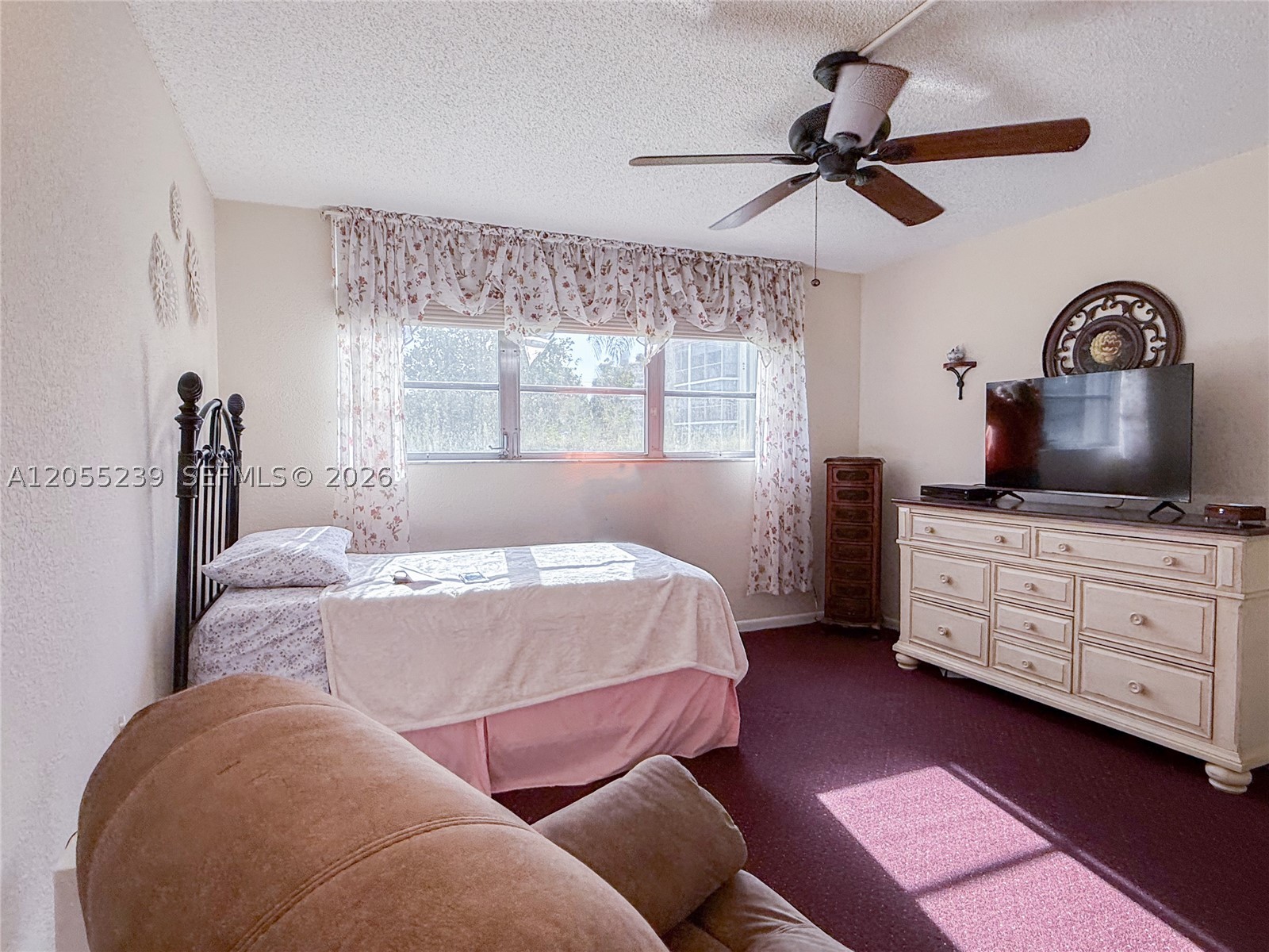 HOLLYBROOK GOLF AND - Residential