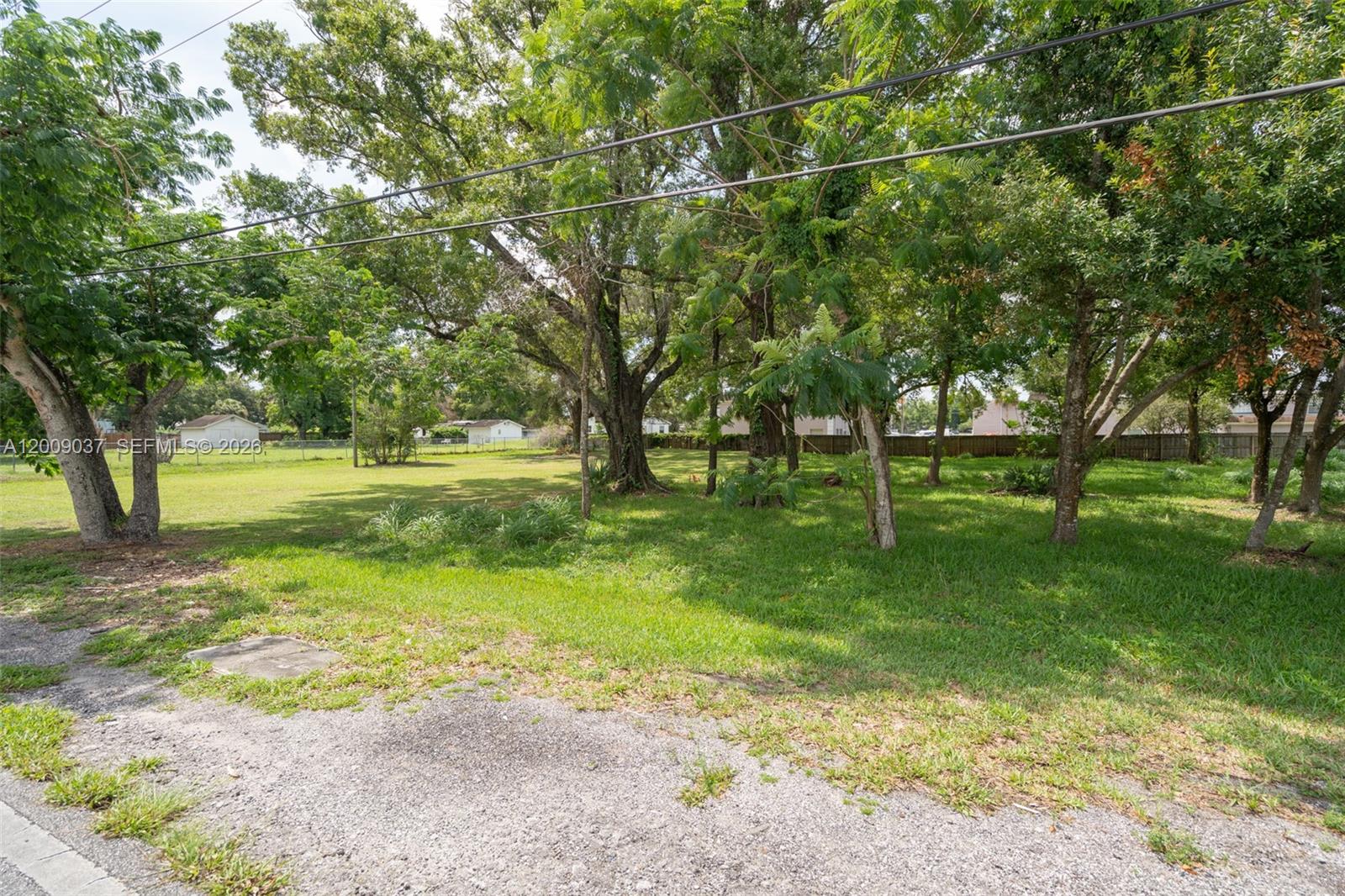 LAKE BARTON PARK - Land