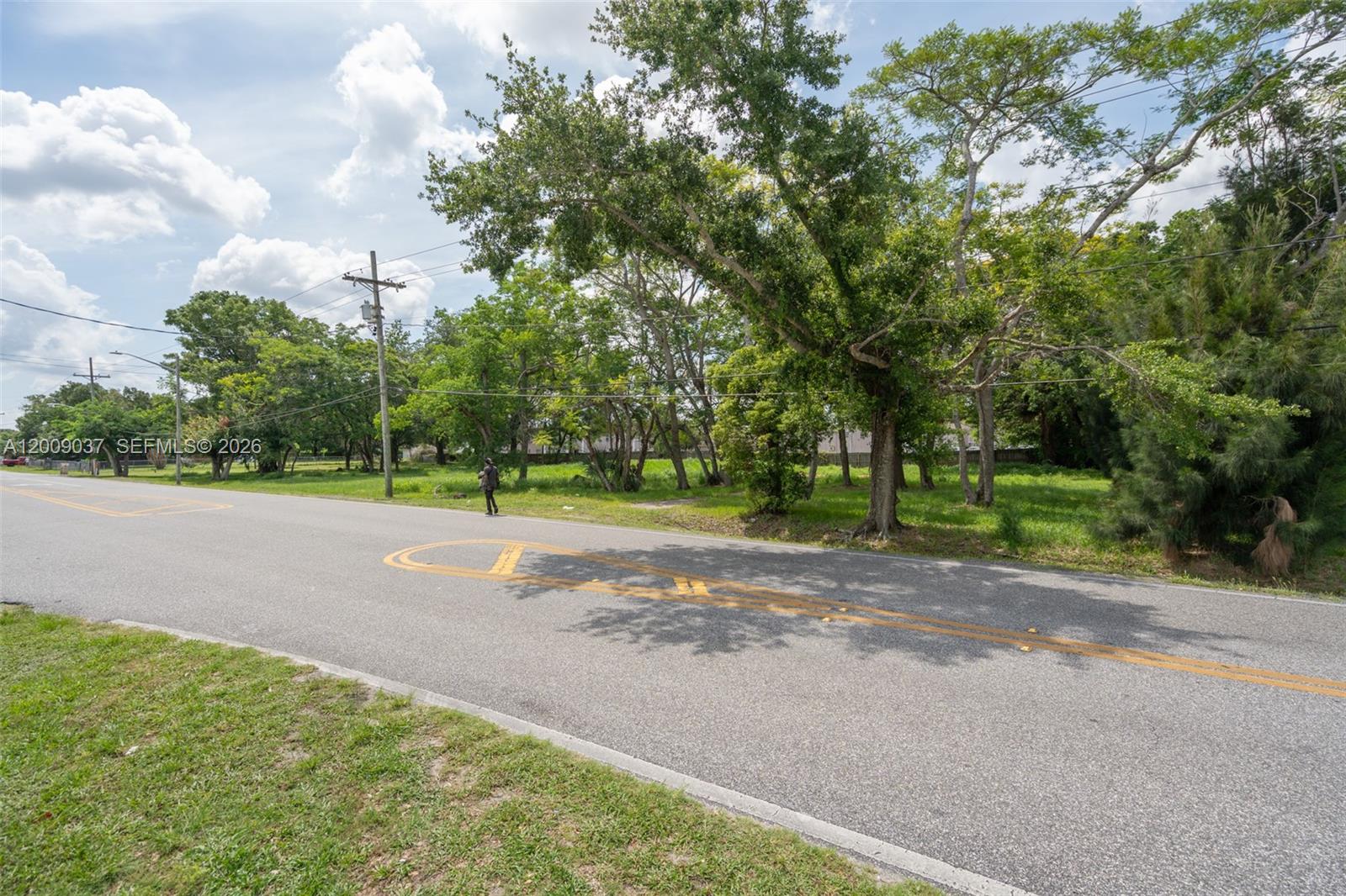 LAKE BARTON PARK - Land