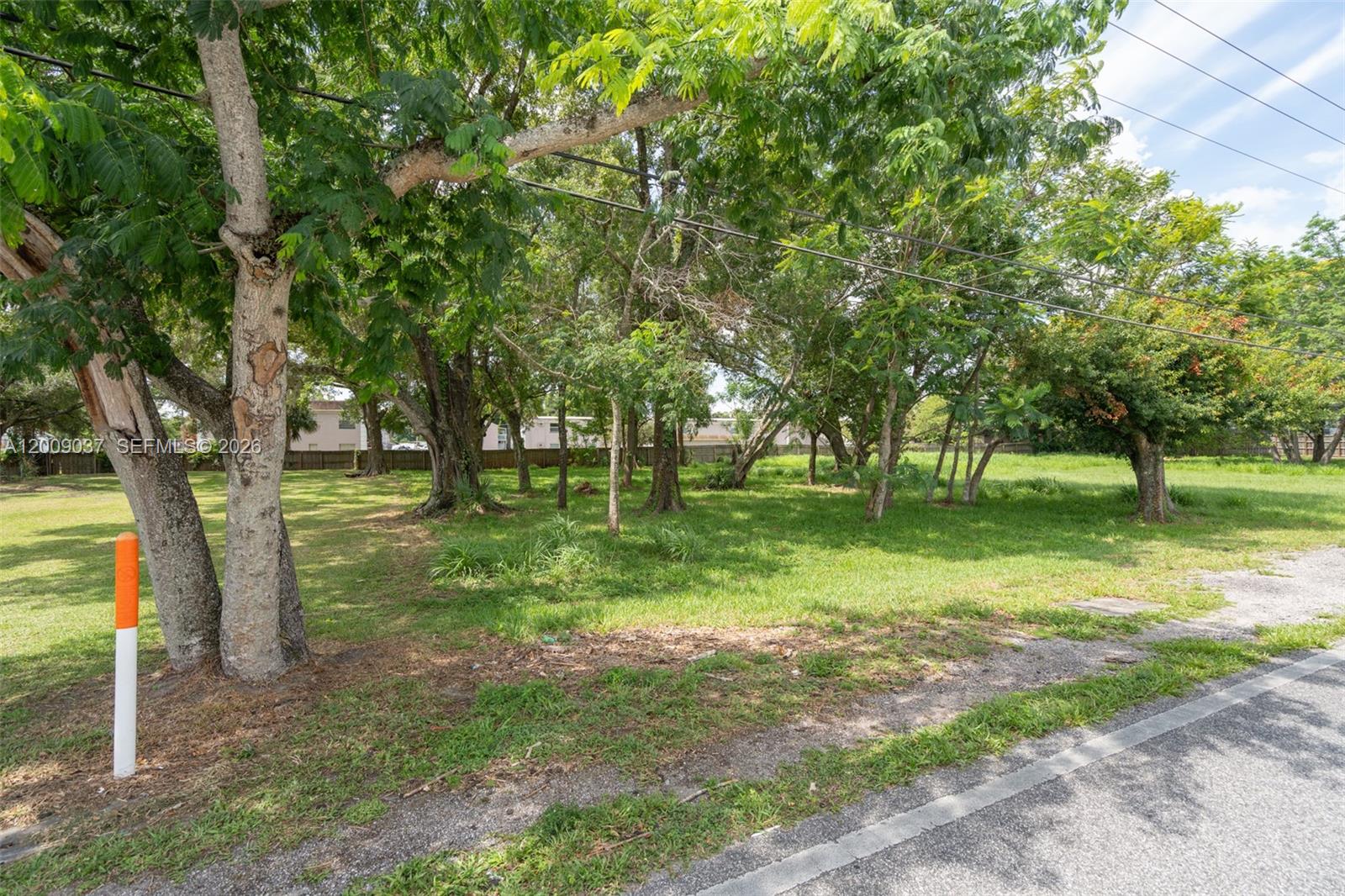 LAKE BARTON PARK - Land