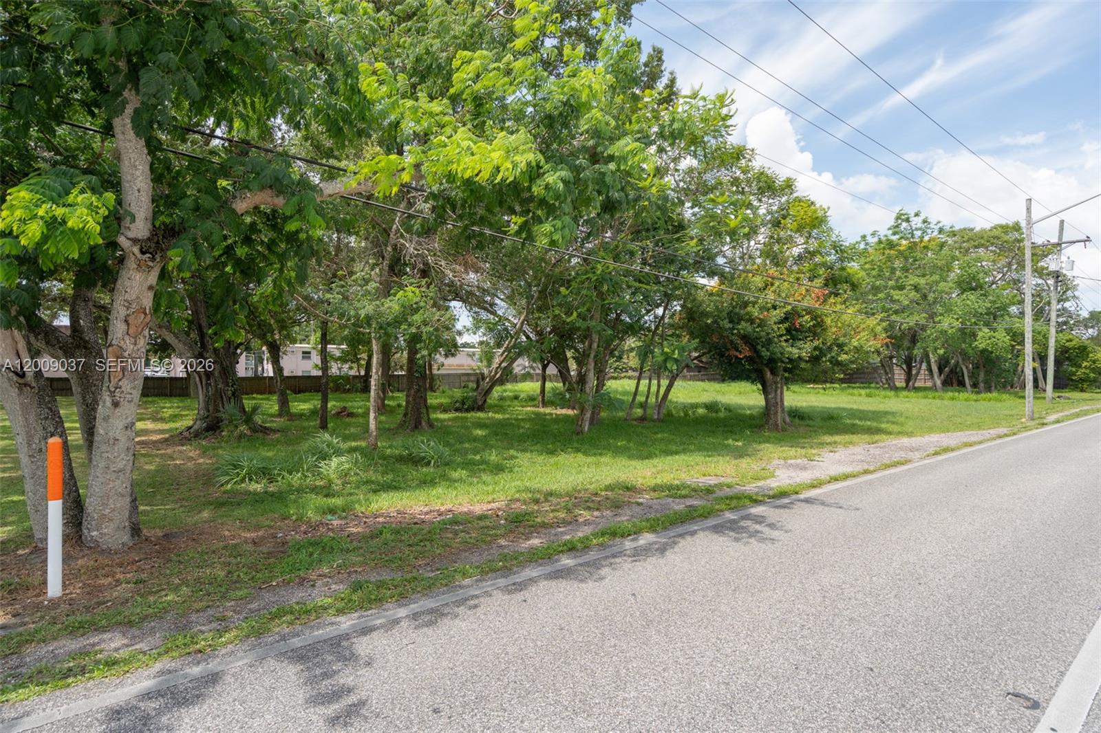 LAKE BARTON PARK - Land