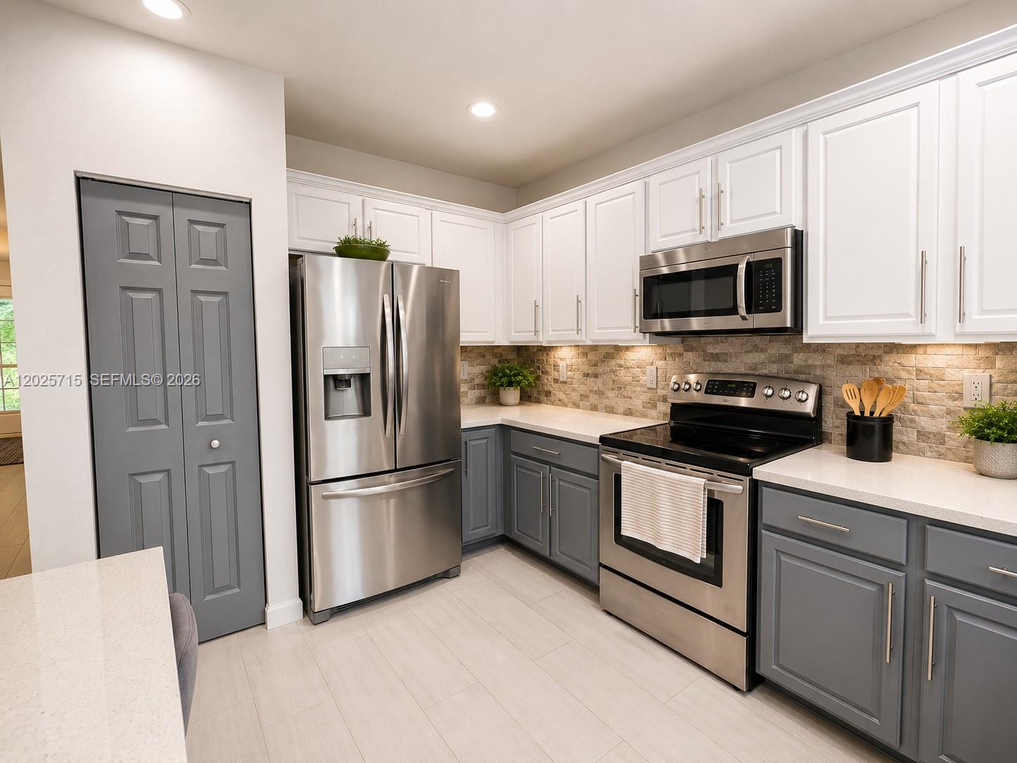 BEACON AT DORAL - Residential