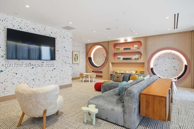 Bayshore Ysabella Condo - Residential