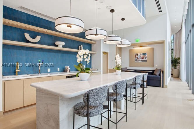 Bayshore Ysabella Condo - Residential