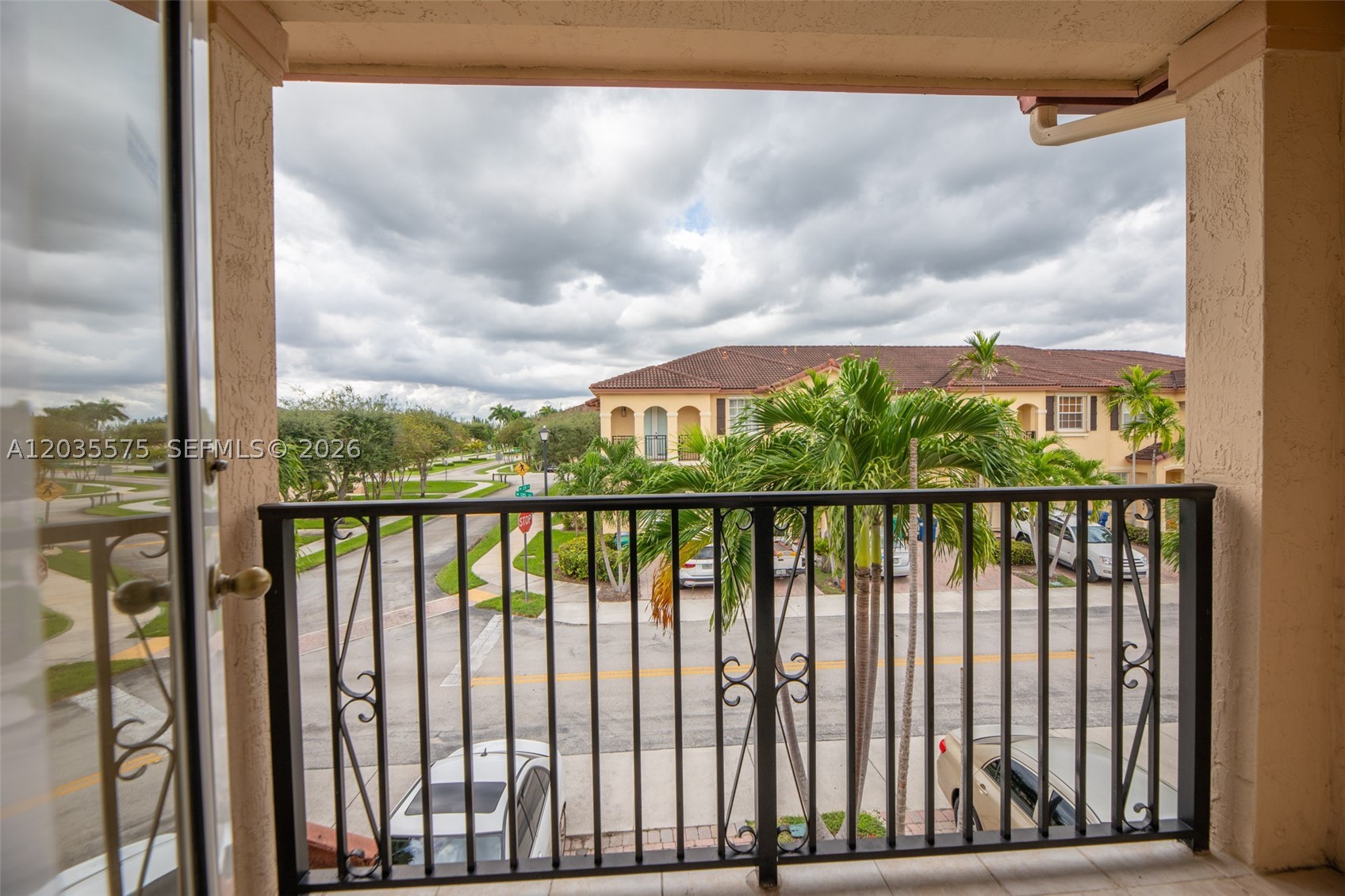COURTS AT TUSCANY - Residential Lease