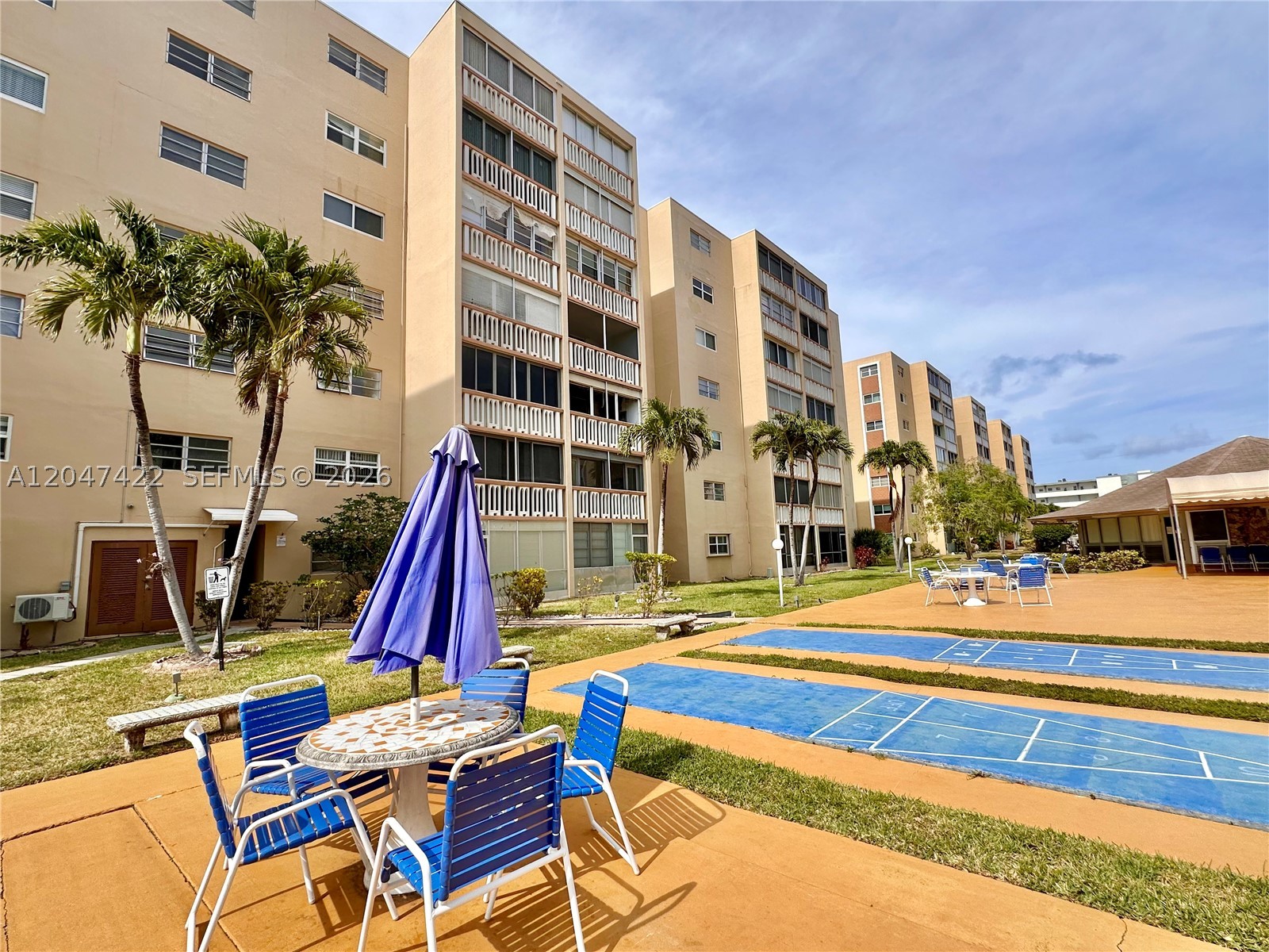 MEADOWBROOK CONDO APTS BL - Residential